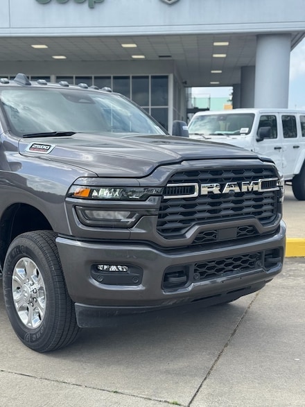 2025 Ram 2500 BIG HORN CREW CAB 4X4 6'4 BOX Pickup