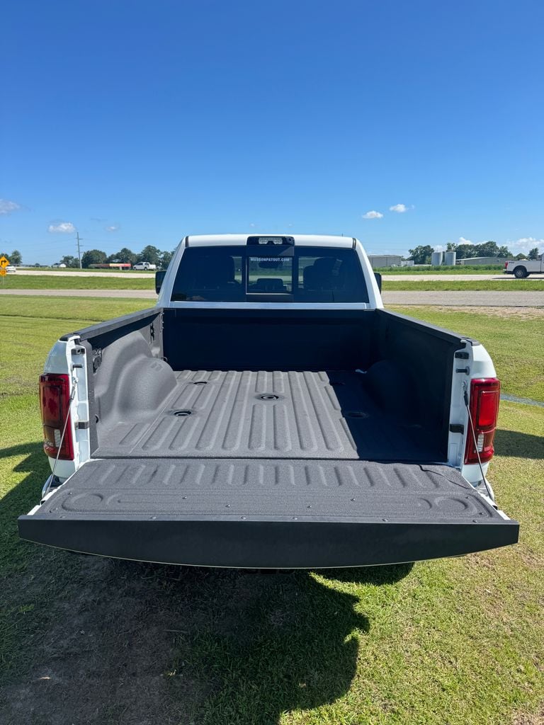2026 RAM 2500 Laramie - Photo 8