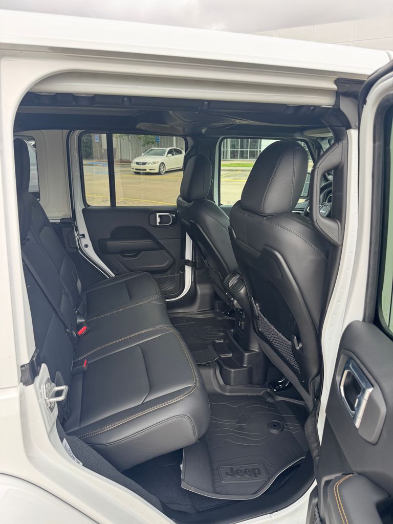 2026 Jeep Wrangler 4-Door Sahara - Photo 13