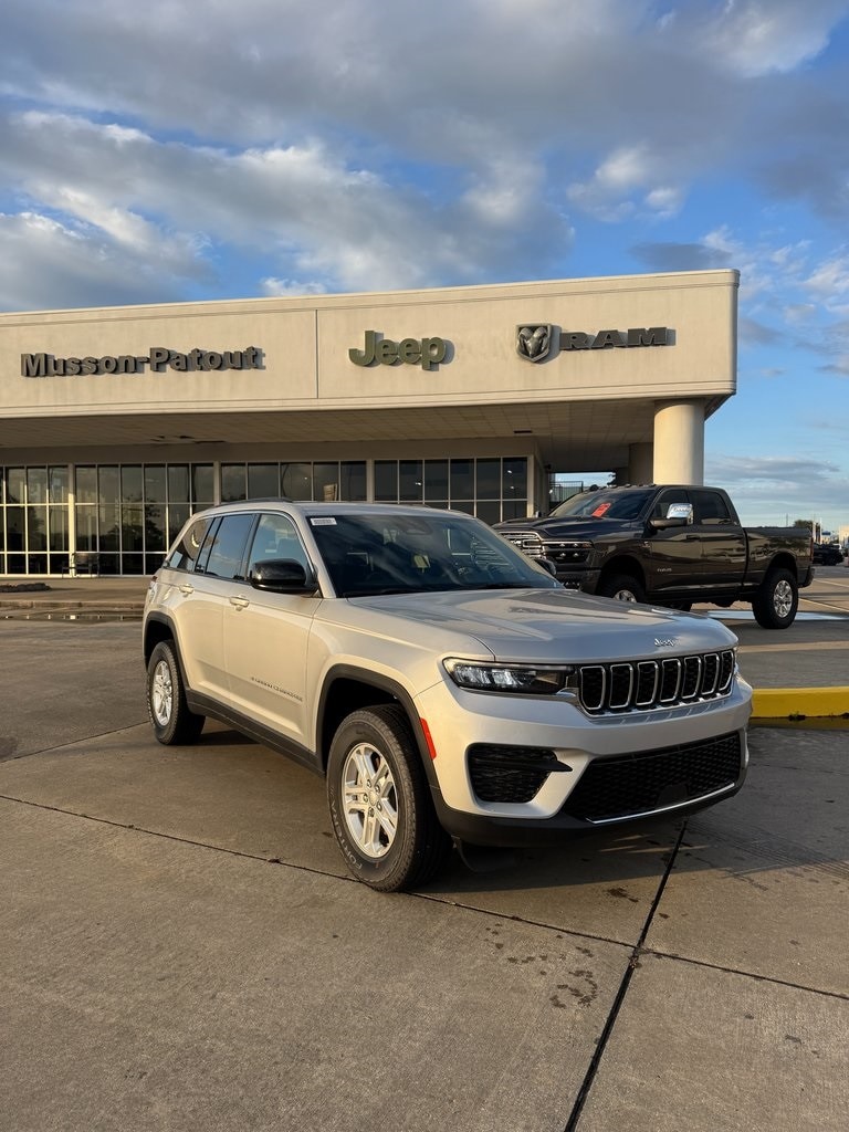 2025 Jeep Grand Cherokee Laredo's photo