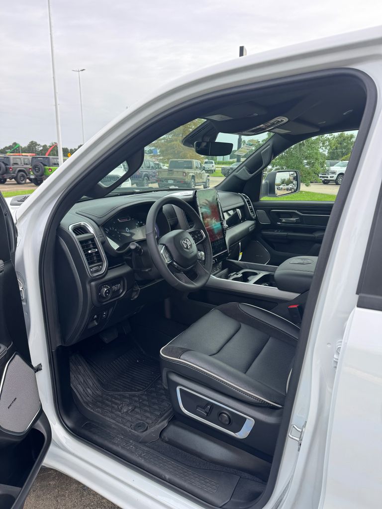 2026 RAM 1500 Laramie - Photo 10