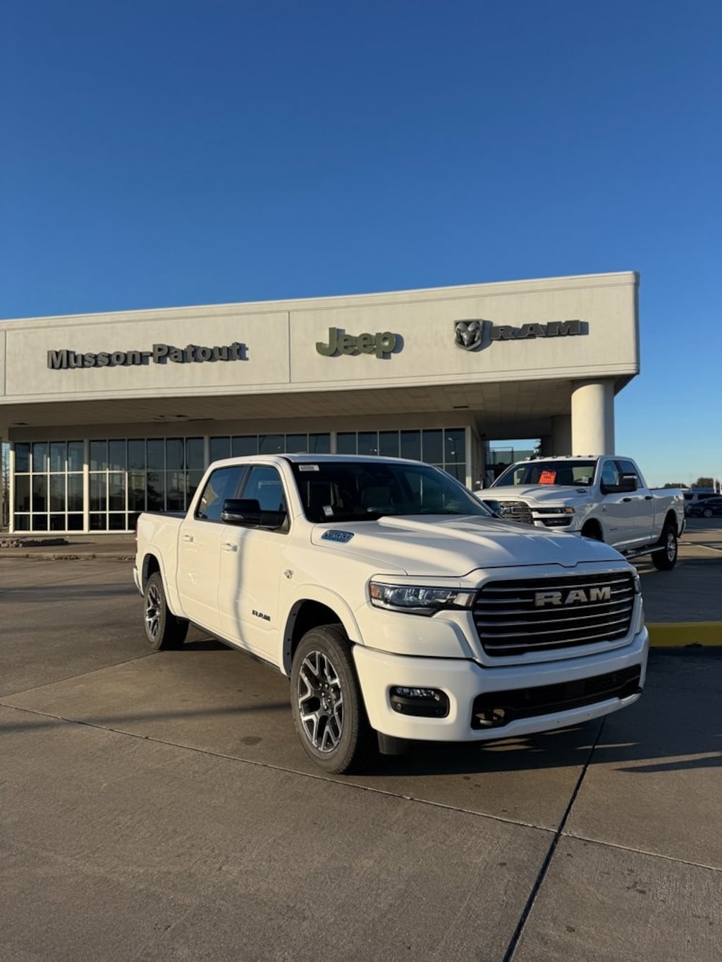 New 2026 Ram 1500 LARAMIE CREW CAB 4X4 5'7 BOX Pickup