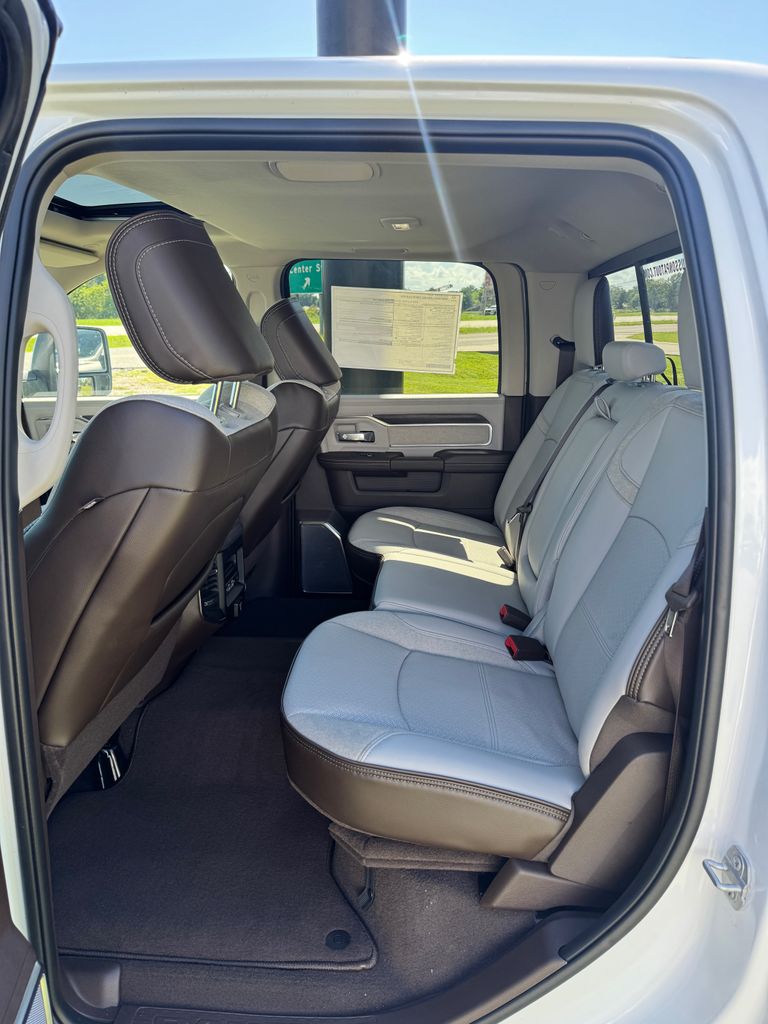 2026 RAM 2500 Laramie - Photo 14