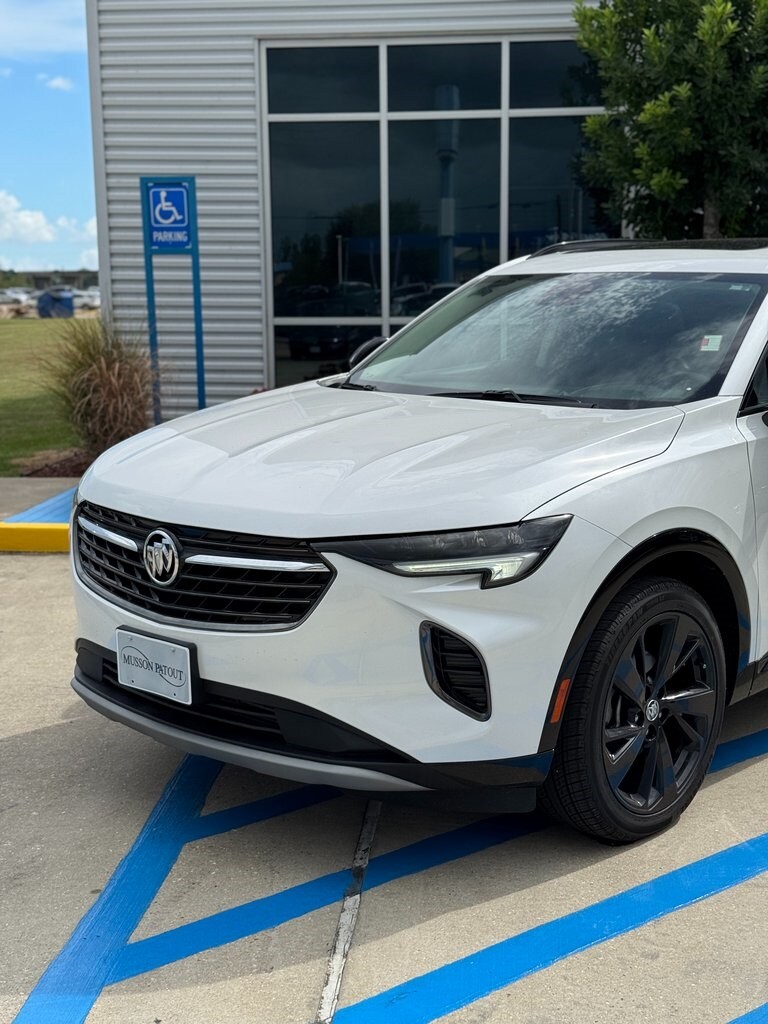 2023 Buick Envision Essence photo 2