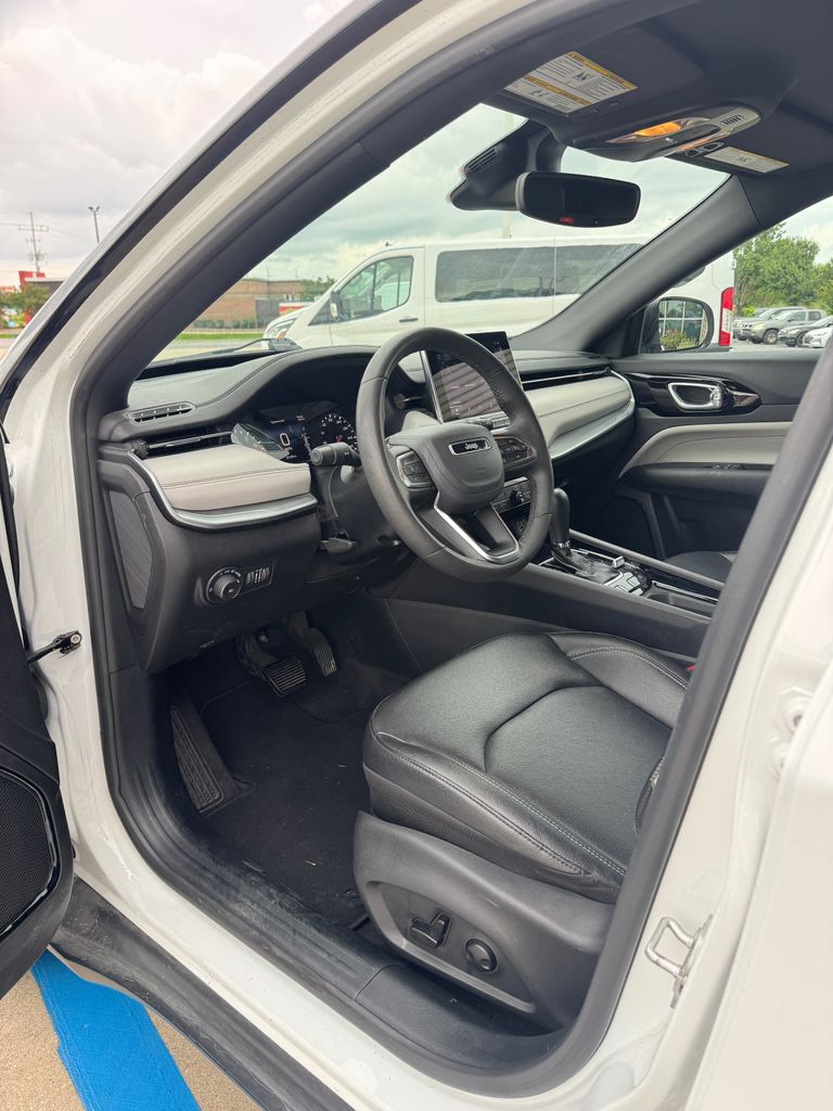 2025 Jeep Compass Limited - Photo 10