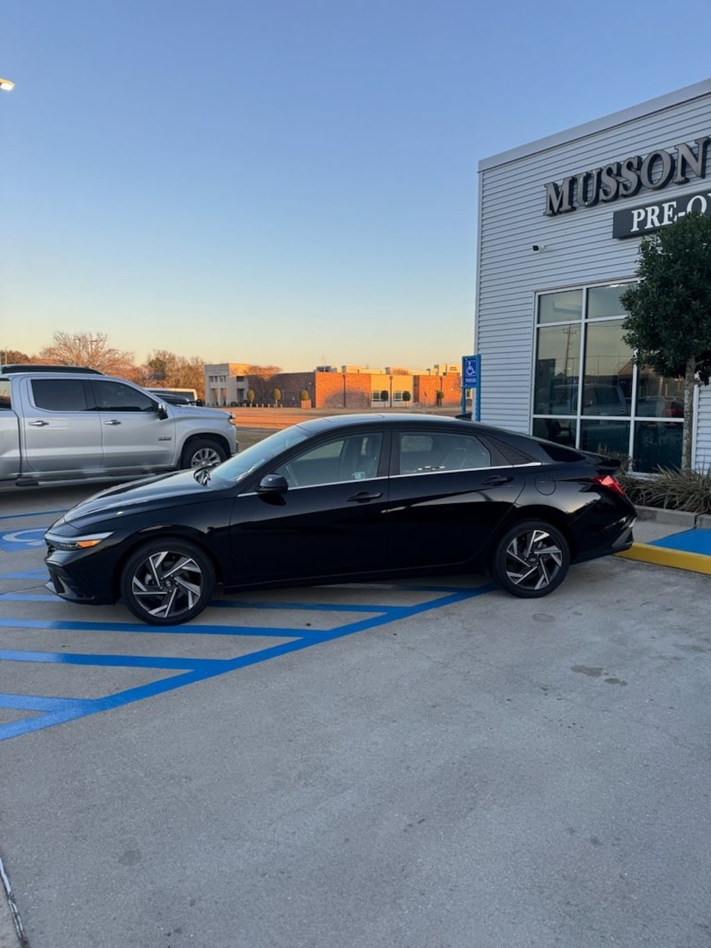 Used 2025 Hyundai Elantra SEL Convenience Sedan