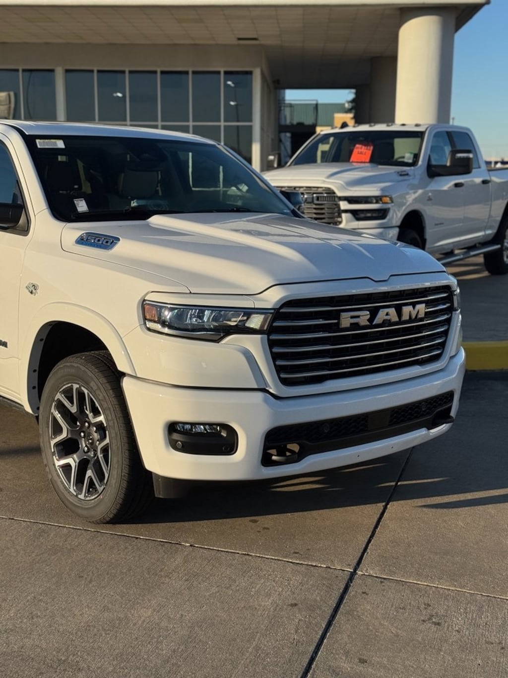 New 2026 Ram 1500 LARAMIE CREW CAB 4X4 5'7 BOX Pickup