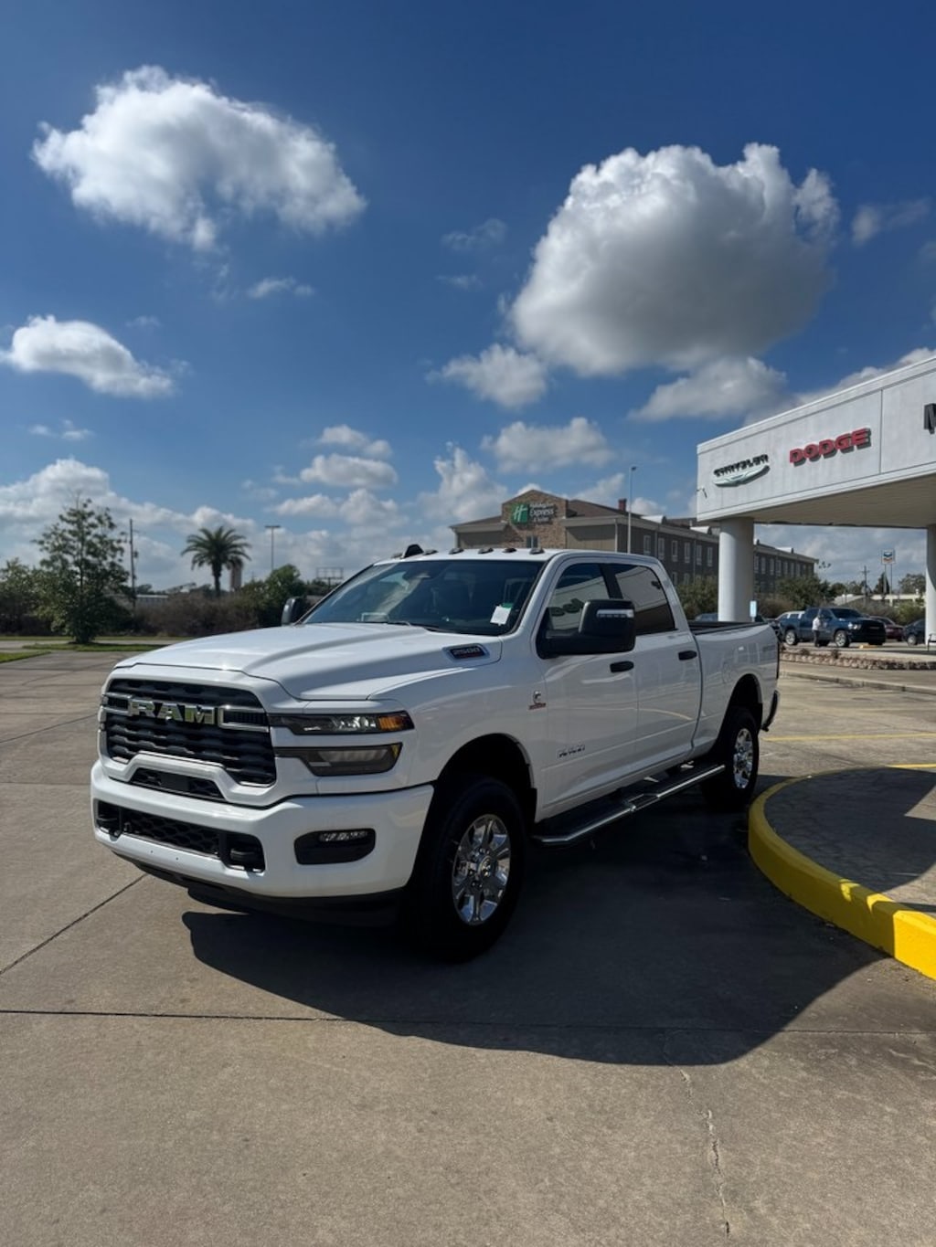 New 2025 Ram 2500 BIG HORN CREW CAB 4X4 6'4 BOX Pickup