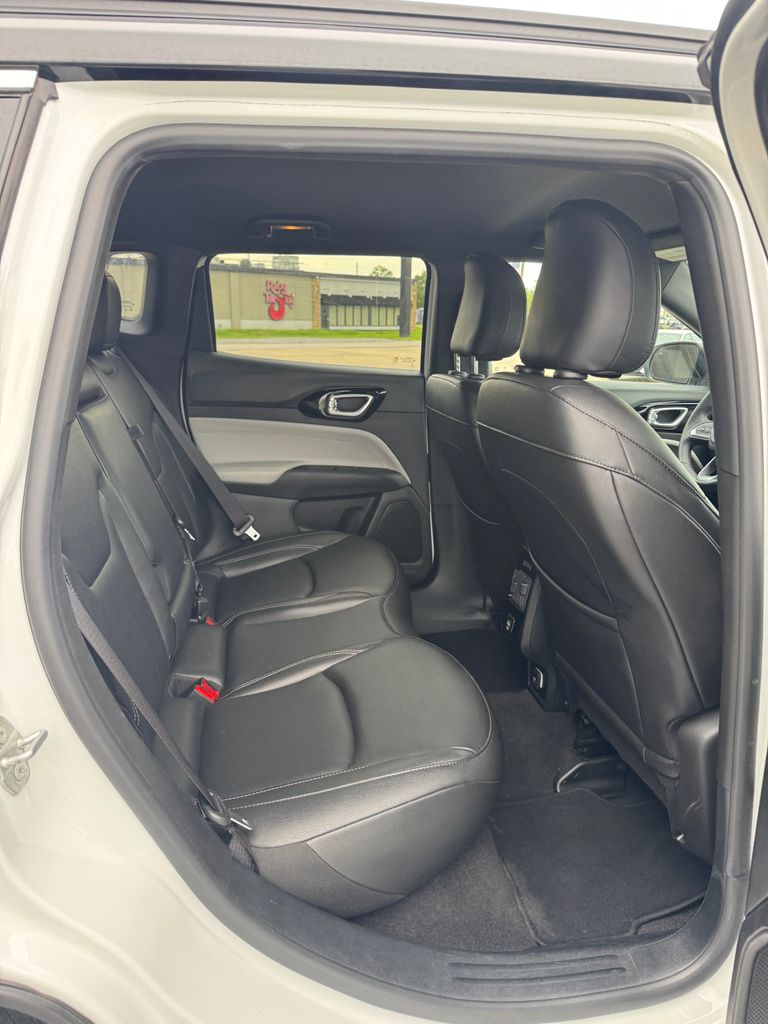 2025 Jeep Compass Limited - Photo 15