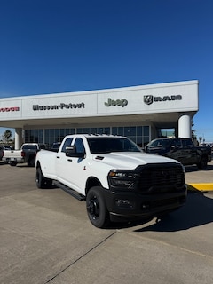 2026 Ram 3500 TRADESMAN CREW CAB 4X4 8' BOX Pickup