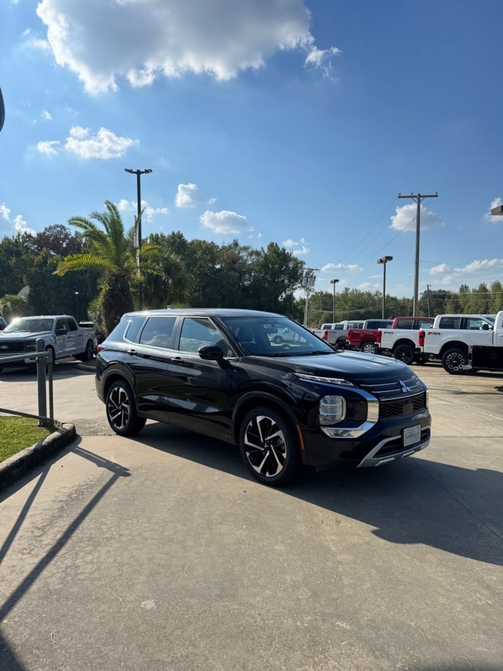Used 2024 Mitsubishi Outlander SE SUV