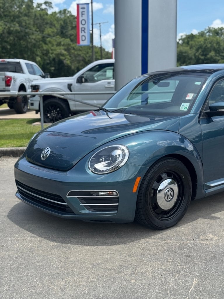 Used 2018 Volkswagen Beetle Coast with VIN 3VWFD7AT2JM705734 for sale in Abbeville, LA