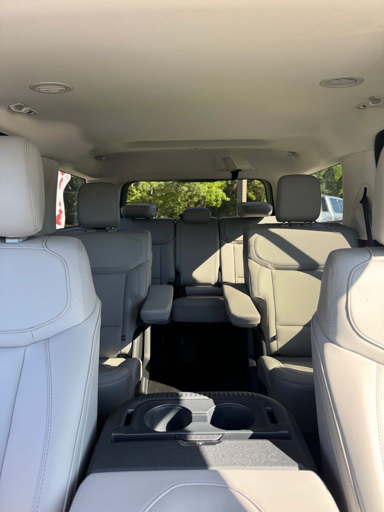 2026 Ford Expedition Active - Photo 13