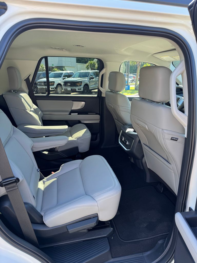2026 Ford Expedition Active - Photo 15