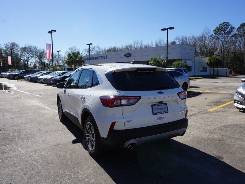 2022 Ford Escape SEL photo 2