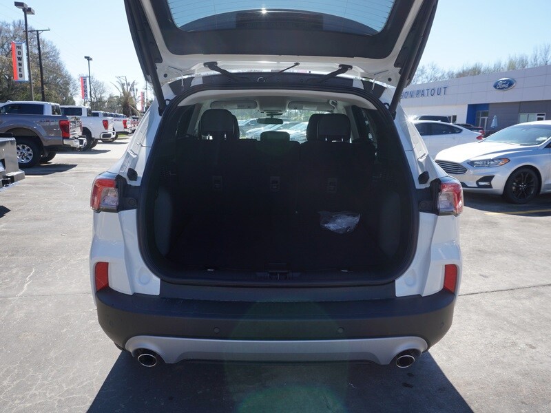 2022 Ford Escape SEL photo 3