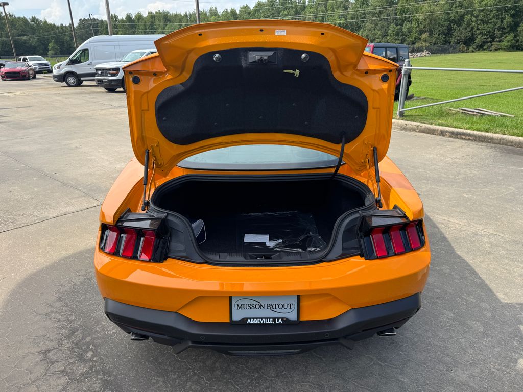 2026 Ford Mustang EcoBoost Fastback - Photo 8