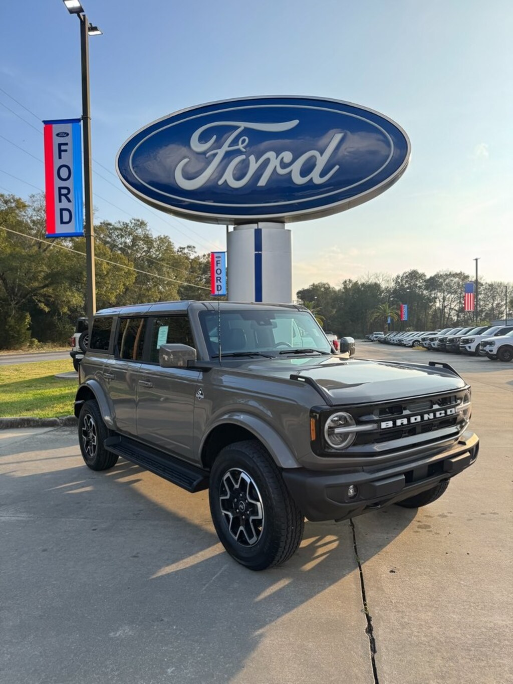 New 2025 Ford Bronco Outer Banks SUV