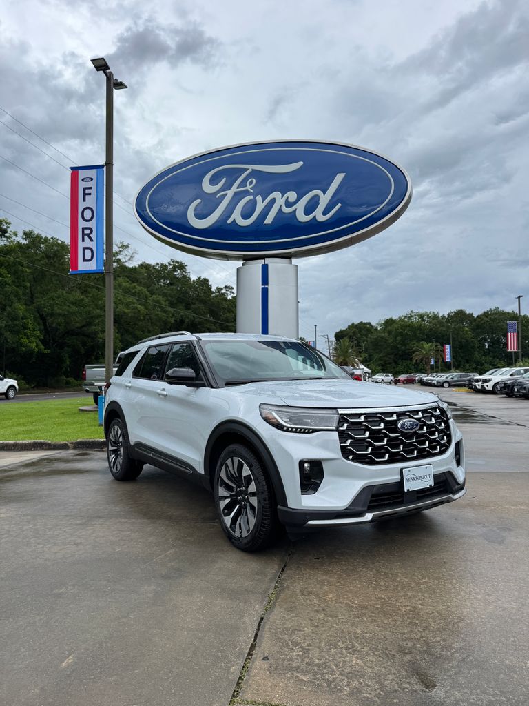 2026 Ford Explorer Platinum 4WD's photo