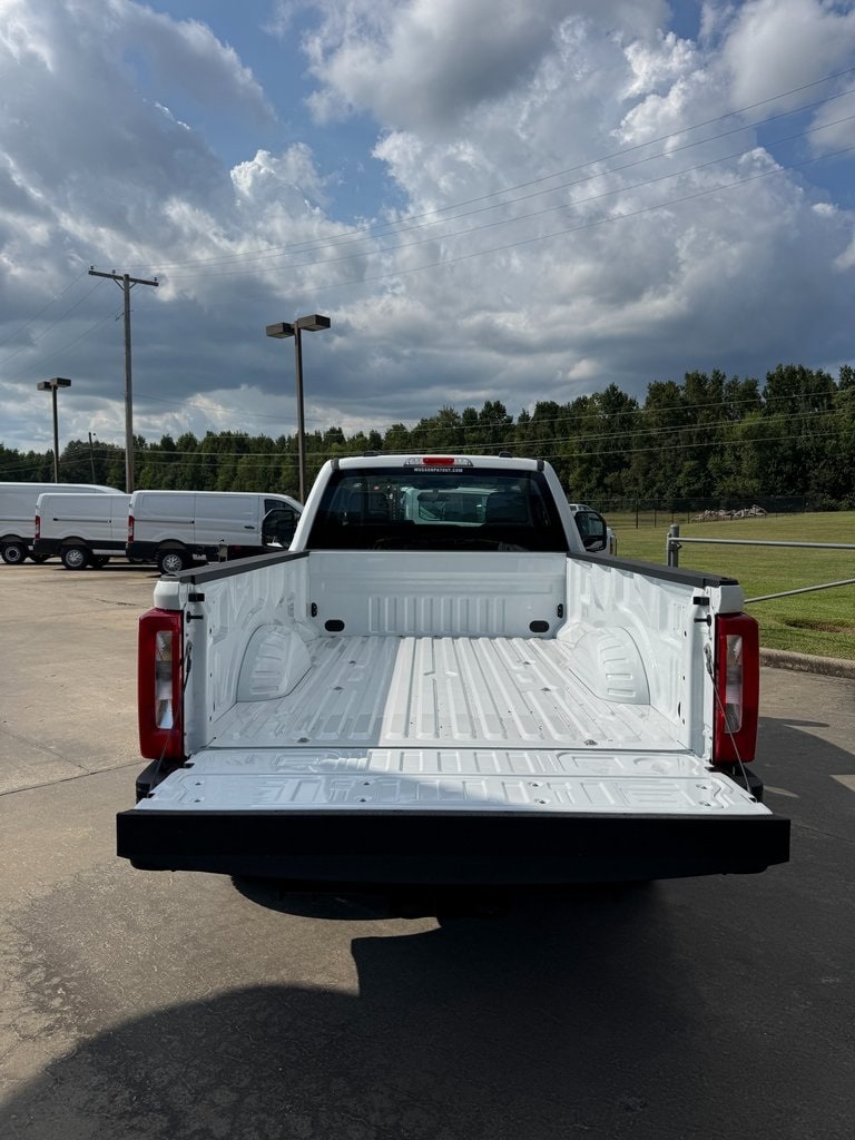 2026 Ford F-350 Super Duty XL - Photo 8