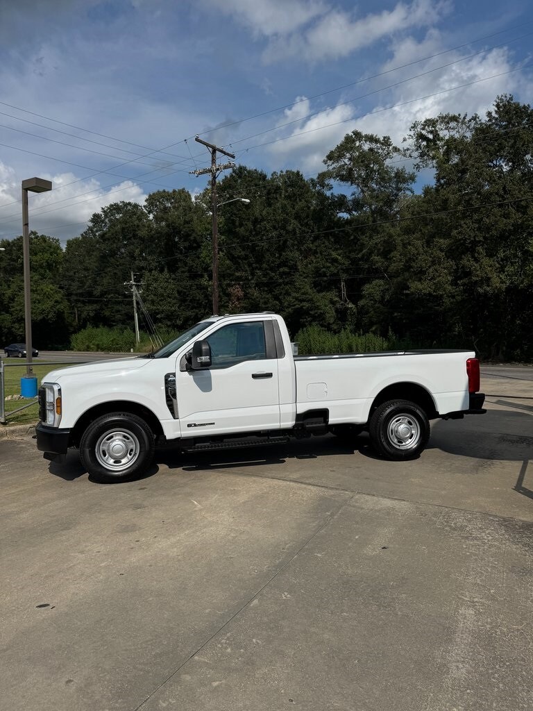 2026 Ford F-350 Super Duty XL - Photo 5