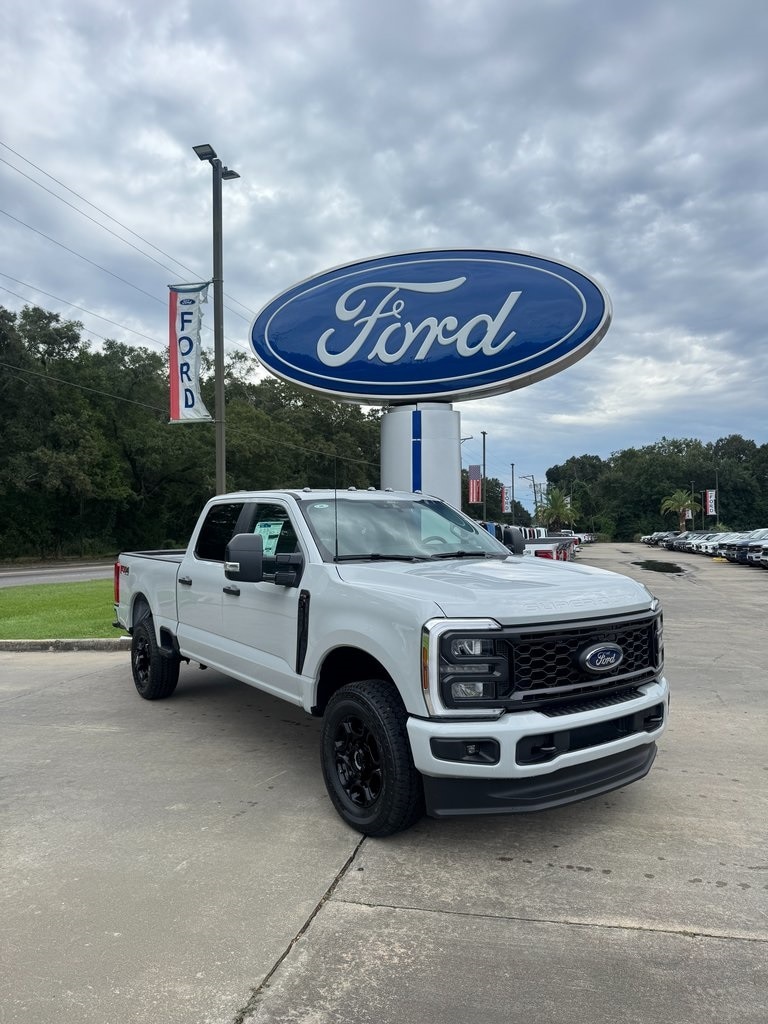 2026 Ford F-250 Super Duty XL's photo
