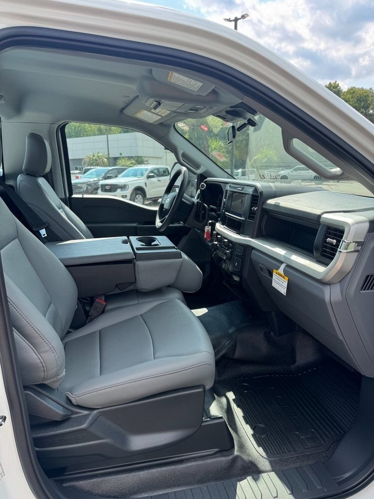 2026 Ford F-350 Super Duty XL - Photo 11