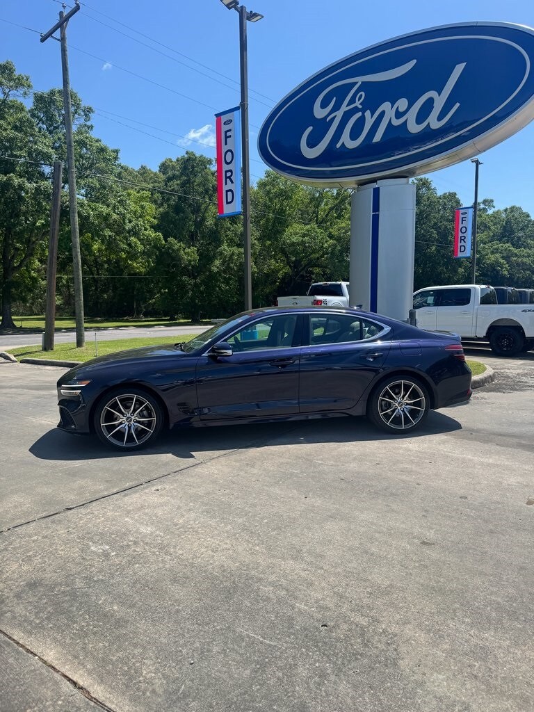 2023 Genesis G70 2.0T photo 3