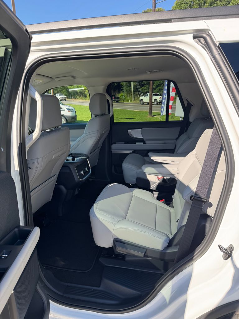 2026 Ford Expedition Active - Photo 14