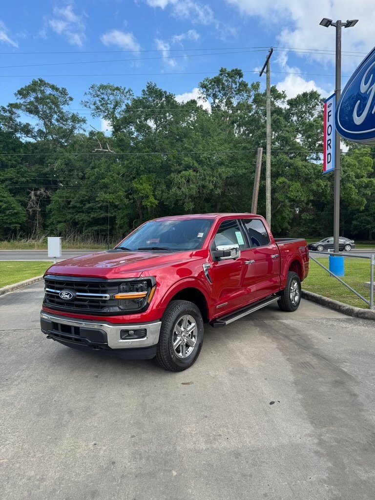 2025 Ford F-150 XLT photo 4