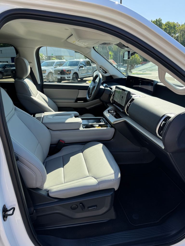 2026 Ford Expedition Active - Photo 11