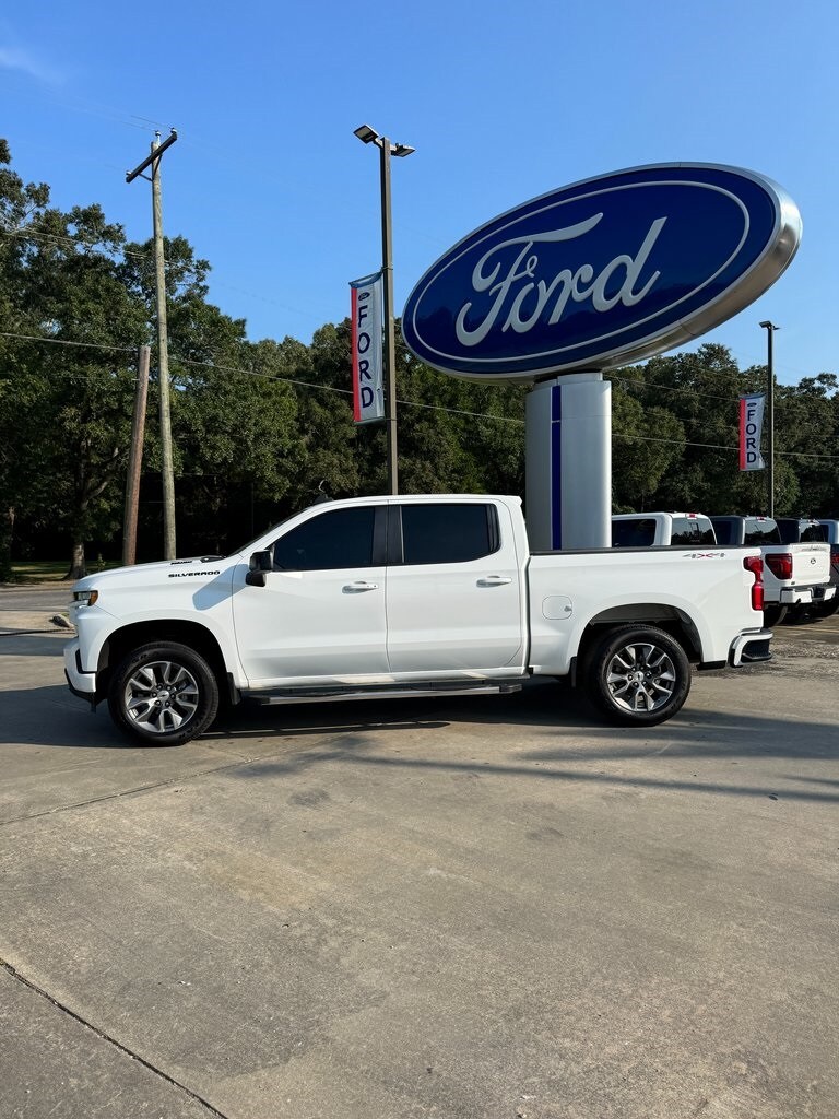 2022 Chevrolet Silverado 1500 RST photo 2
