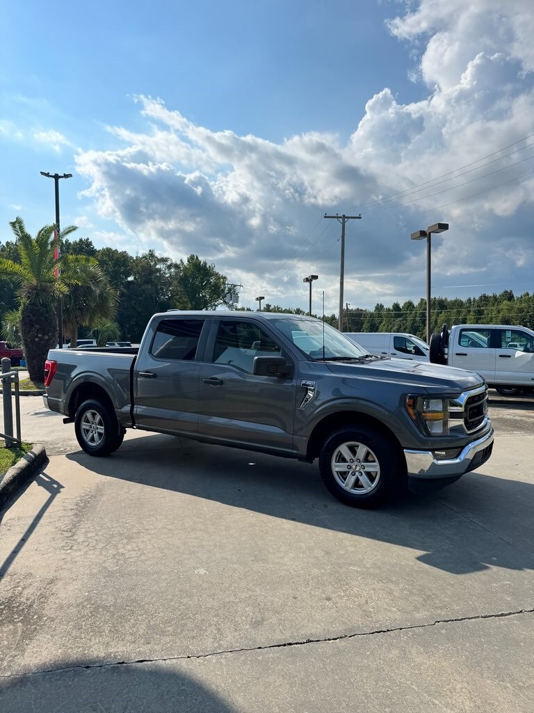 2023 Ford F-150 XLT photo 2
