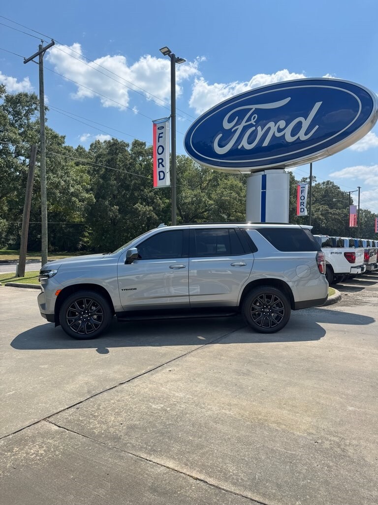 2023 Chevrolet Tahoe RST photo 2