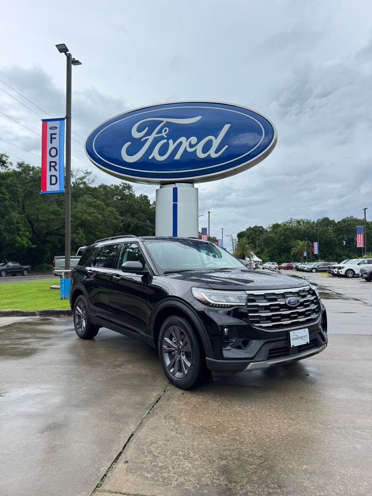 2026 Ford Explorer Active 4WD's photo
