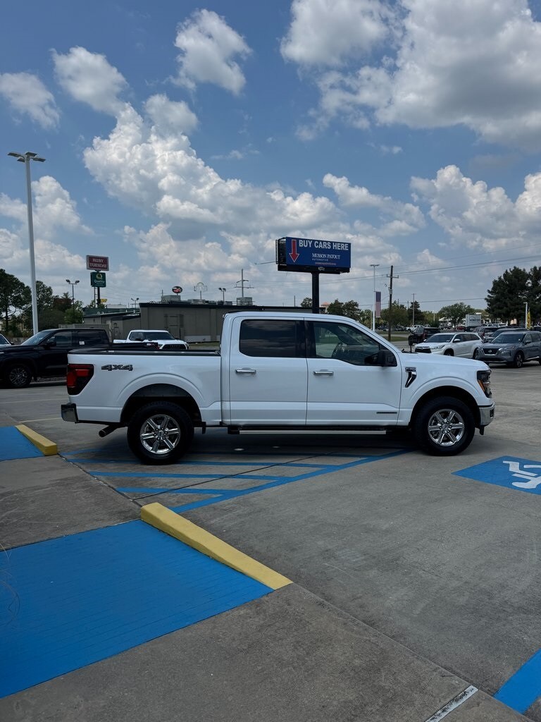 2024 Ford F-150 XLT photo 3