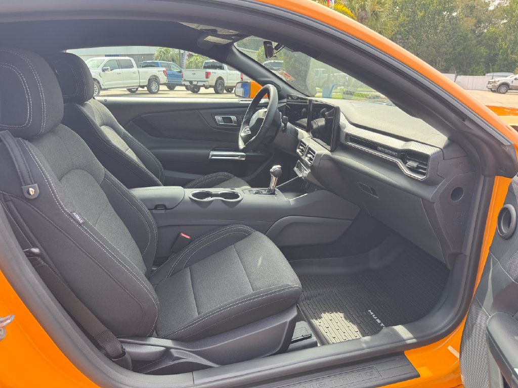 2026 Ford Mustang EcoBoost Fastback - Photo 11