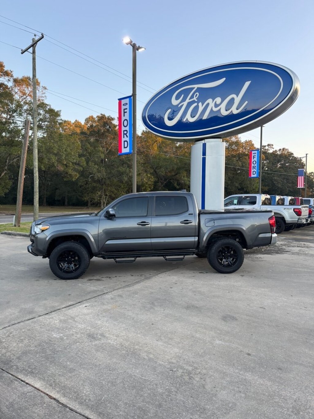 Used 2022 Toyota Tacoma SR5 Truck