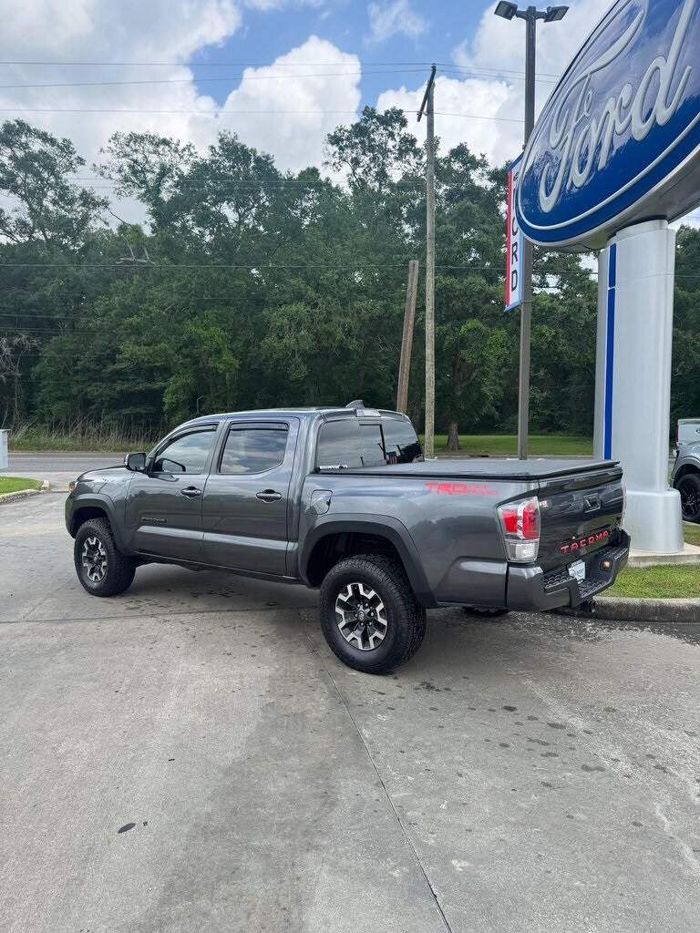 2022 Toyota Tacoma TRD Off-Road photo 4