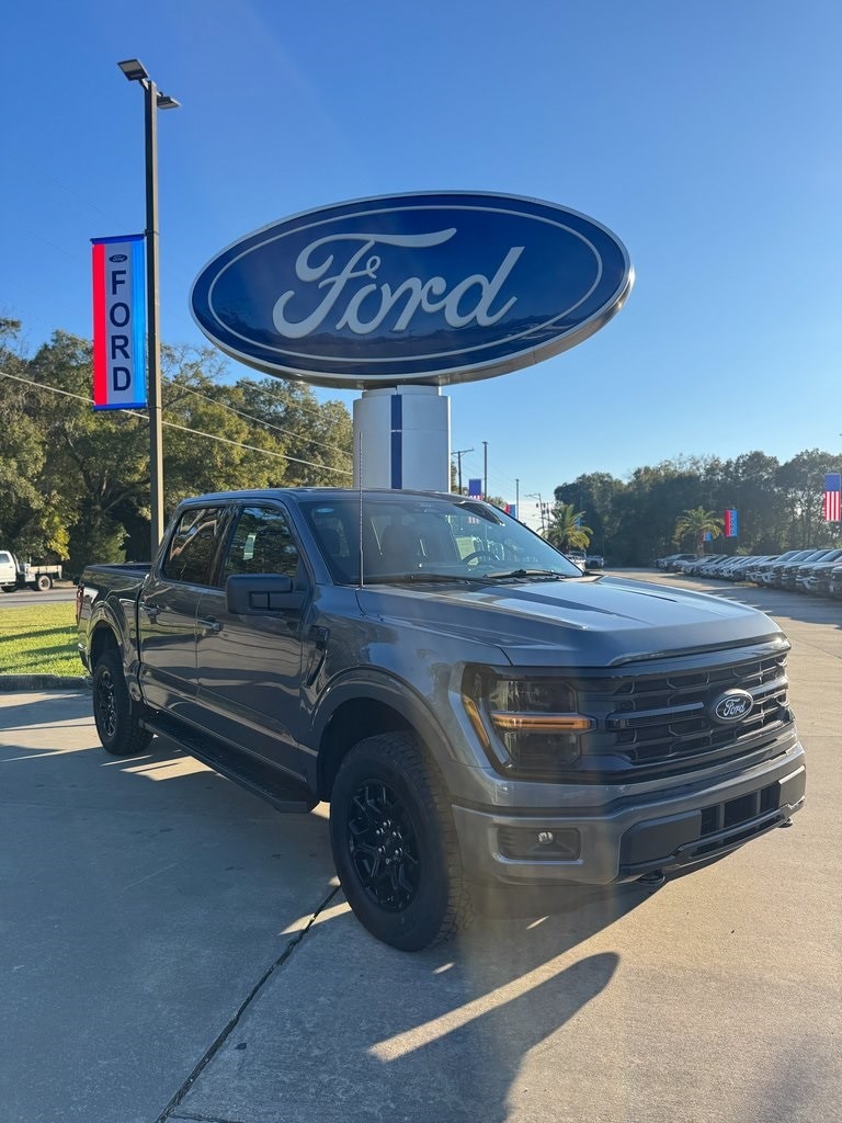 2025 Ford F-150 XLT's photo