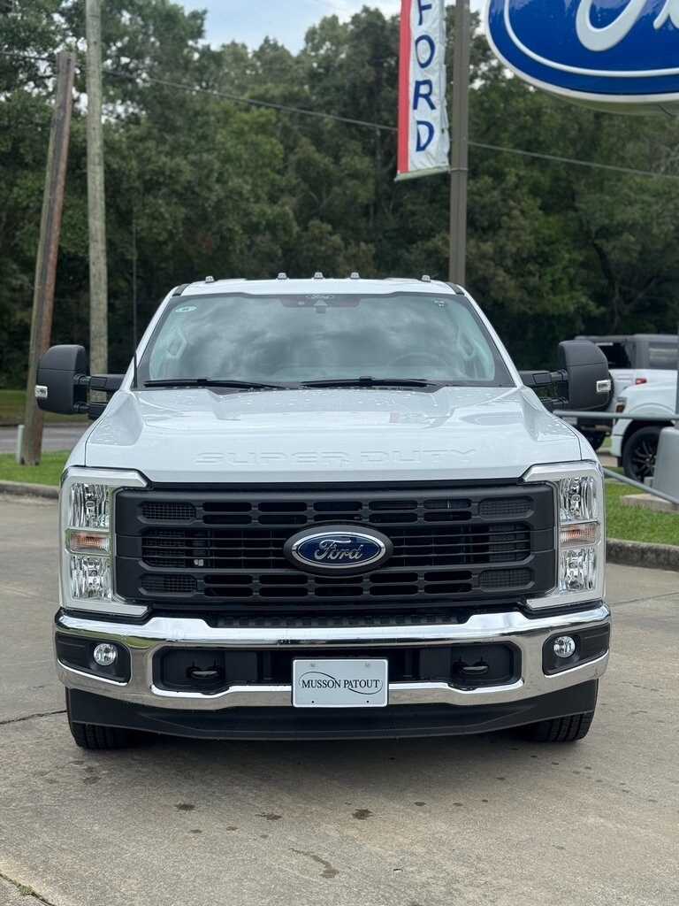 2026 Ford F-250 photo 3
