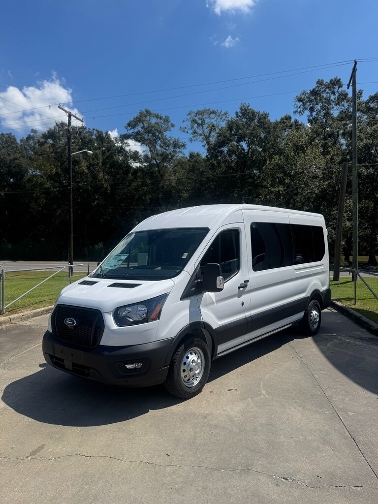 2025 Ford Transit photo 2
