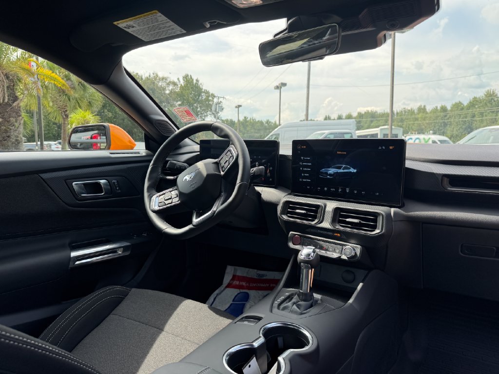 2026 Ford Mustang EcoBoost Fastback - Photo 12