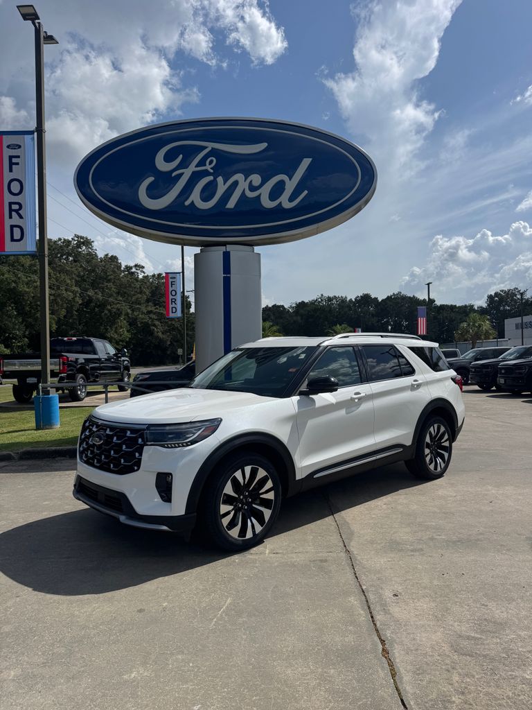 2025 Ford Explorer Platinum
