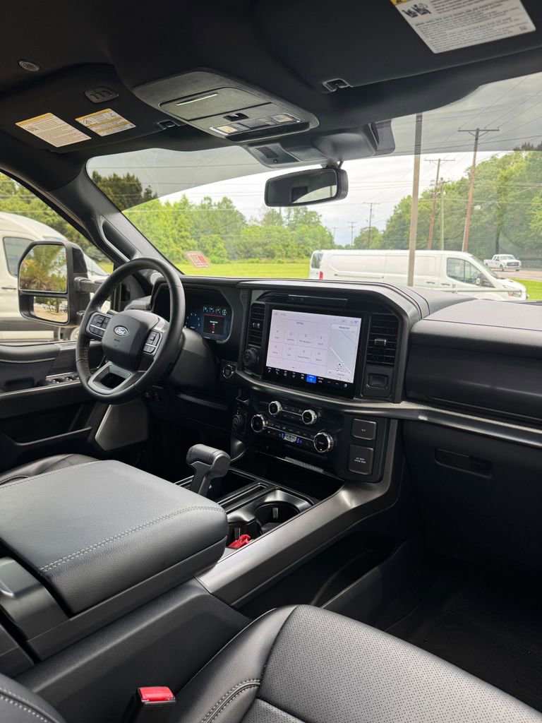 2025 Ford F-150 Lariat - Photo 13