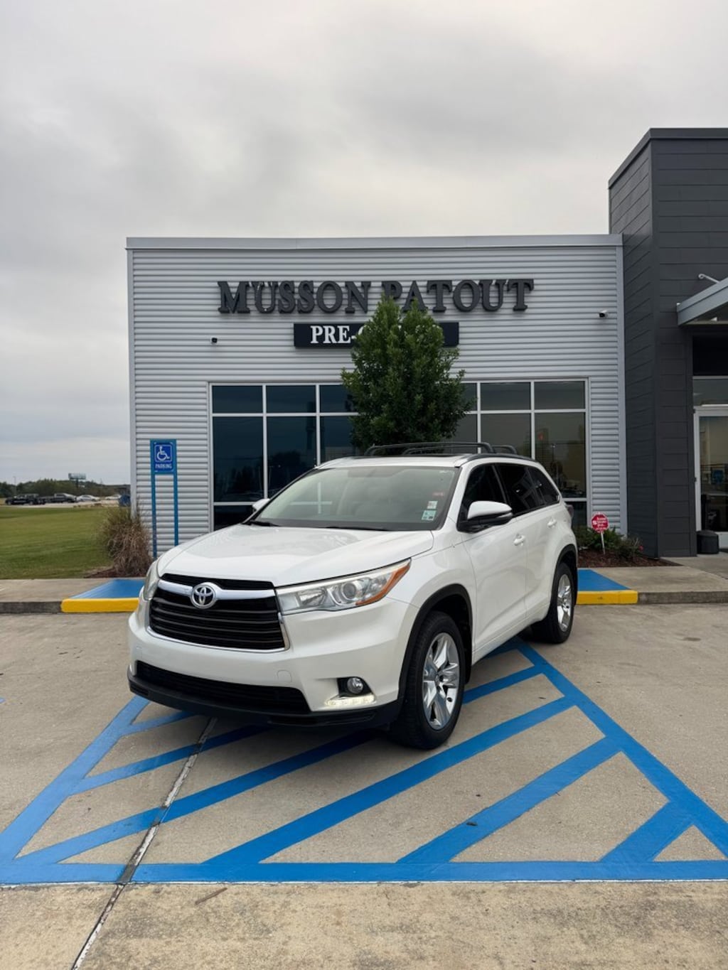 Used 2016 Toyota Highlander Limited V6 SUV
