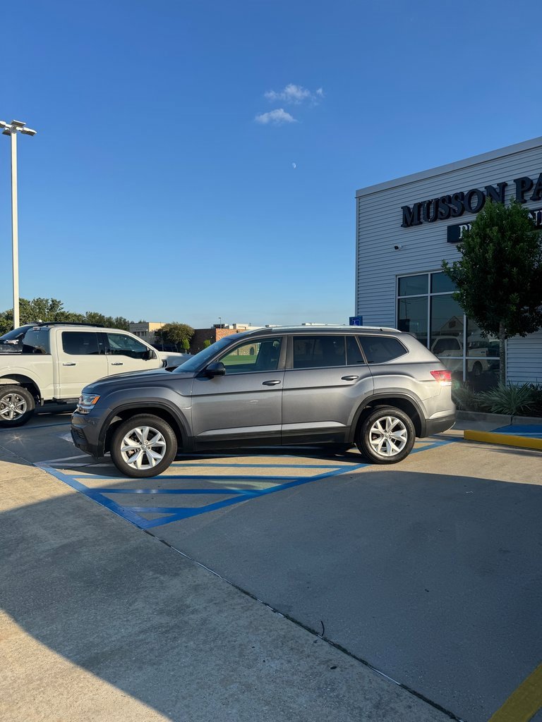 Used 2018 Volkswagen Atlas Launch Edition with VIN 1V2BR2CA2JC502022 for sale in New Iberia, LA