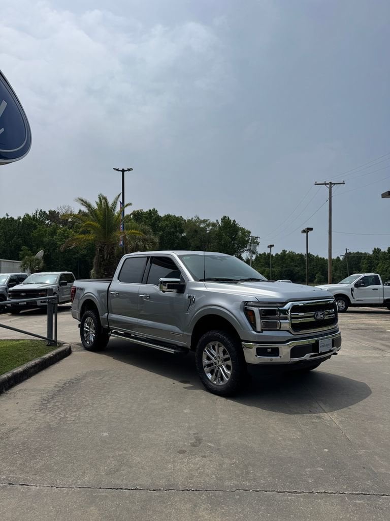 2025 Ford F-150 Lariat - Photo 4