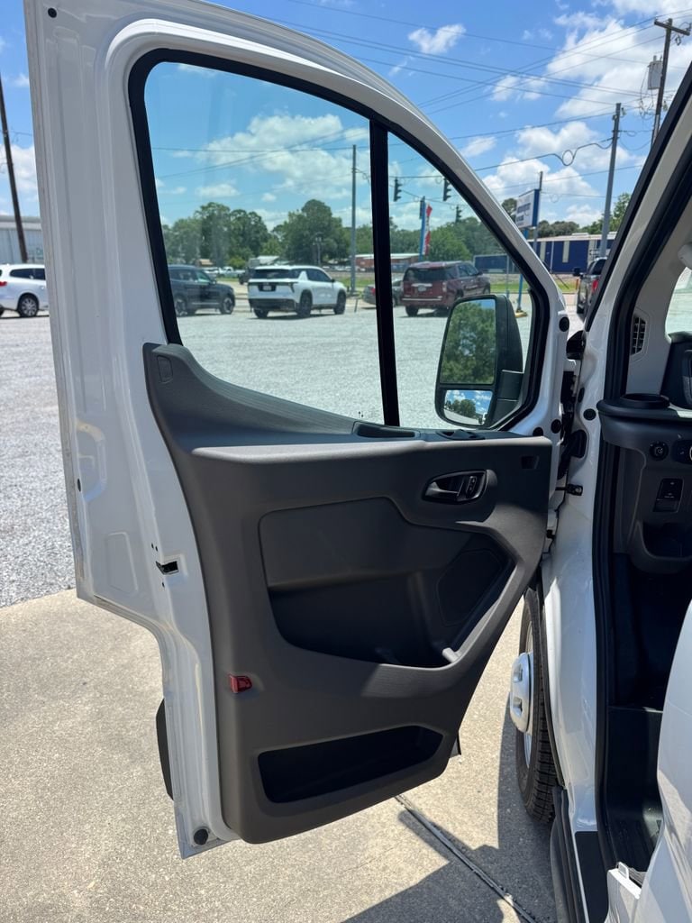 2025 Ford Transit Van Base - Photo 8
