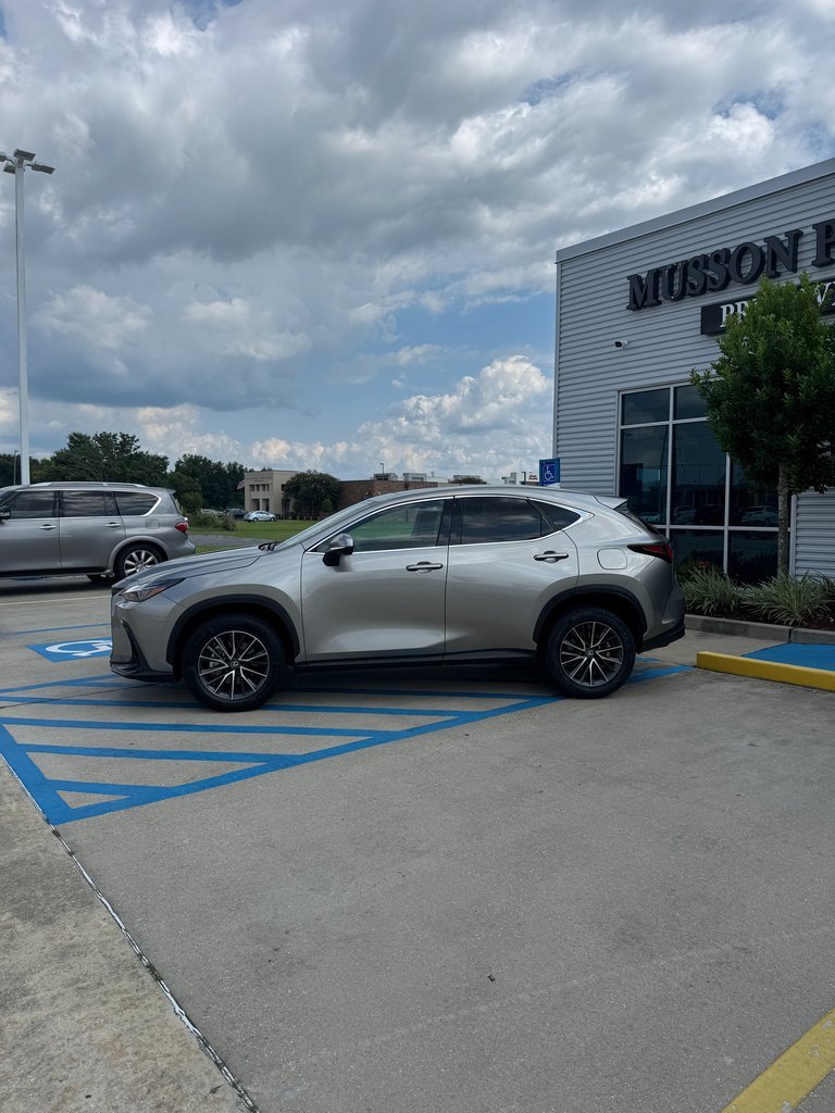 2023 Lexus NX 350 Premium photo 2